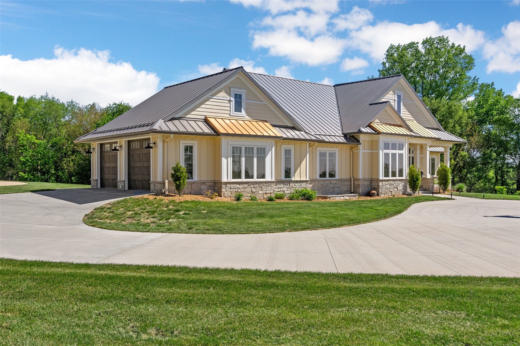 4210 Wright Brothers Boulevard E Ely IA 52227