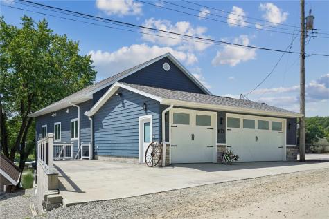 214 Eastside Lane Montezuma IA 50171