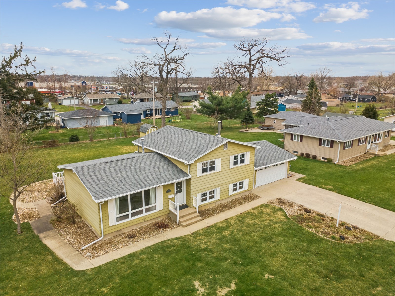 1007 Raney Street Hiawatha IA 52233