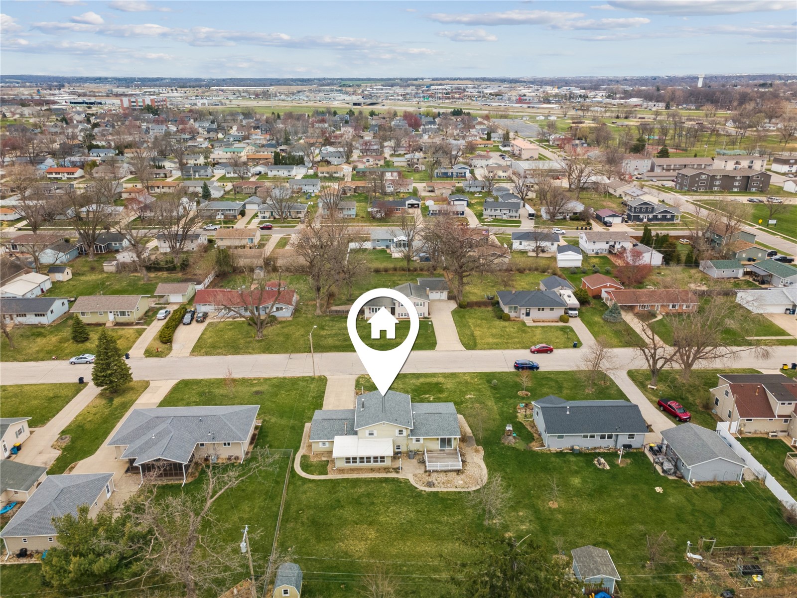 1007 Raney Street Hiawatha IA 52233