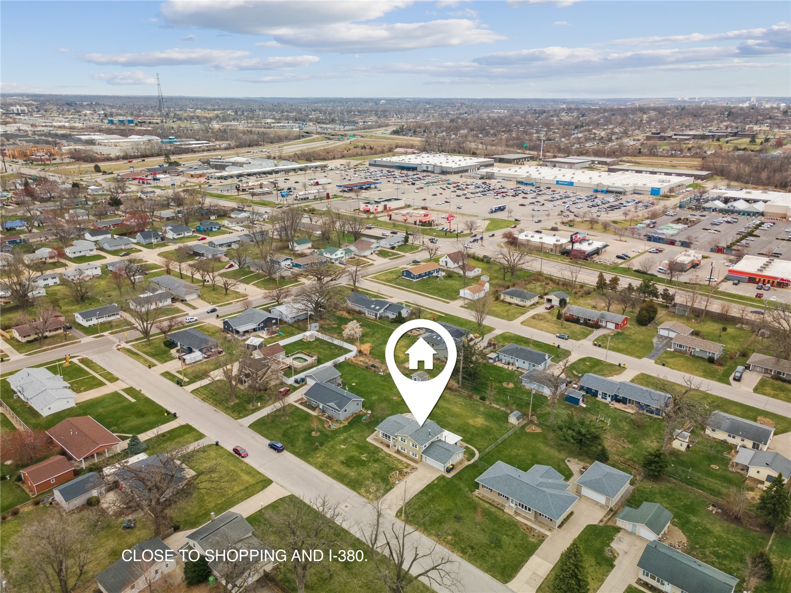 1007 Raney Street Hiawatha IA 52233