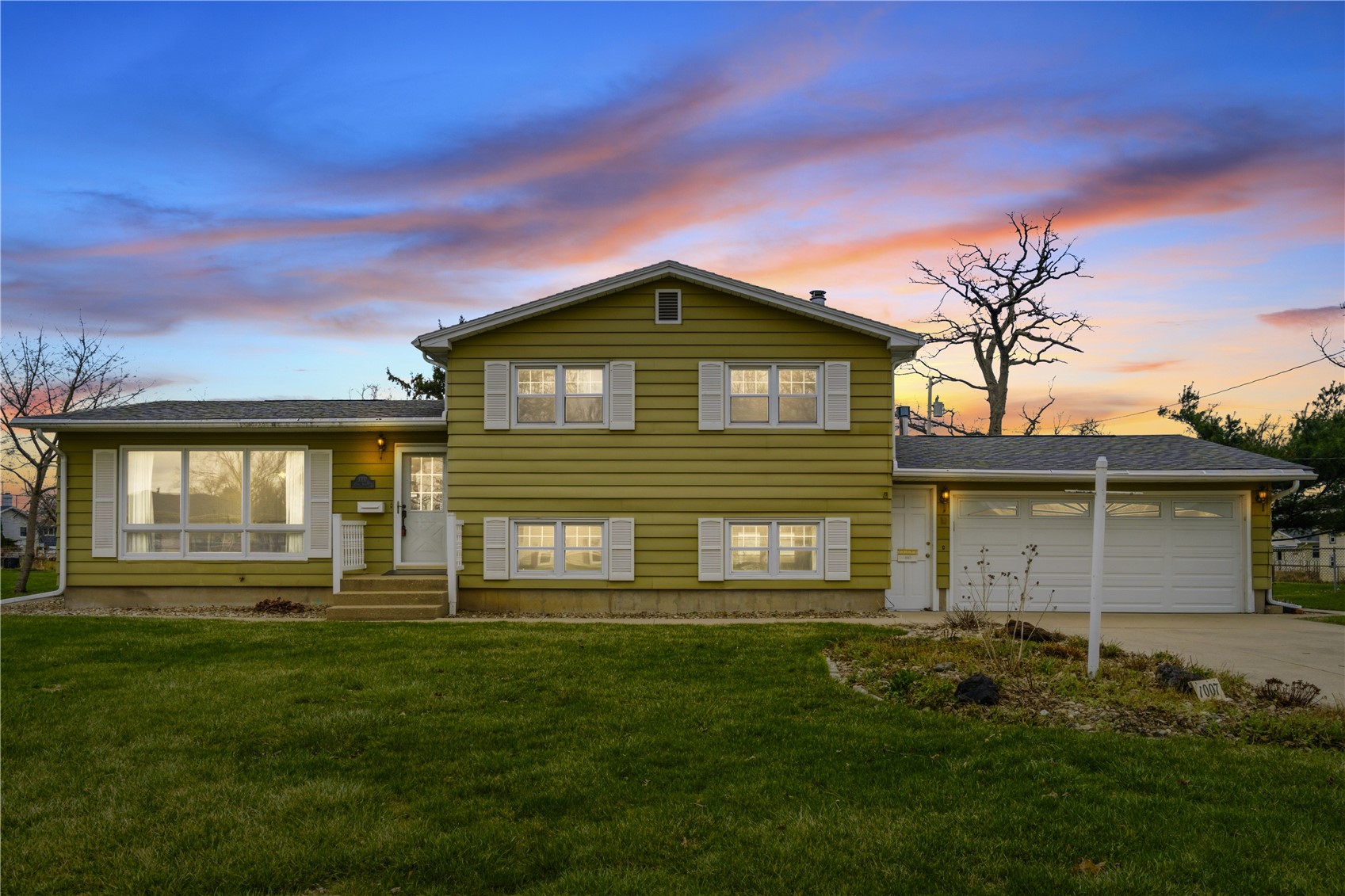 1007 Raney Street Hiawatha IA 52233