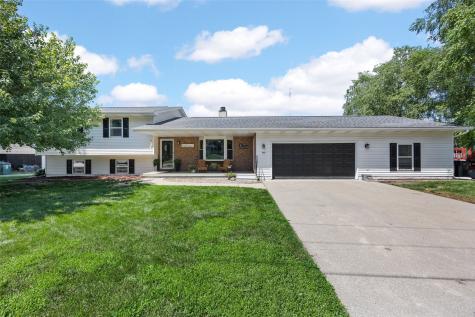 624 E 6th Street Tipton IA 52772