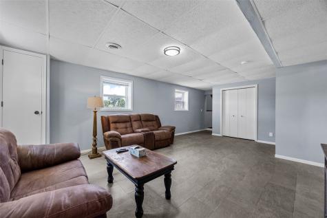 624 E 6th Street Tipton IA 52772