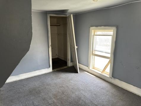 125 Jackson Street W Winthrop IA 50682