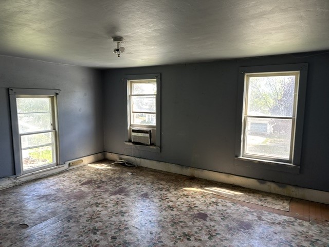 125 Jackson Street W Winthrop IA 50682