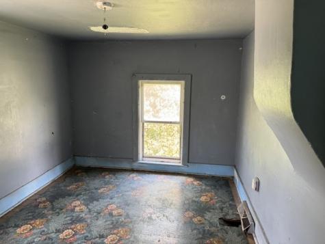 125 Jackson Street W Winthrop IA 50682