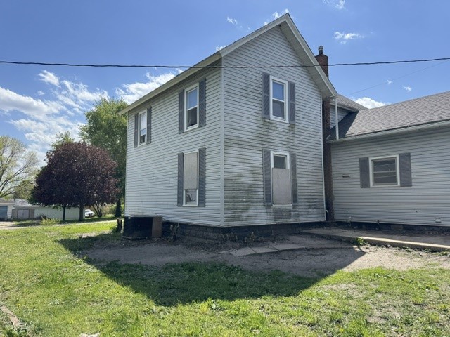 125 Jackson Street W Winthrop IA 50682