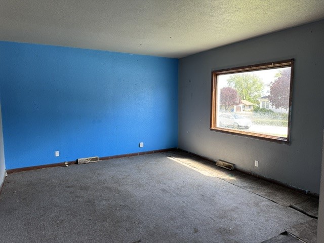 125 Jackson Street W Winthrop IA 50682