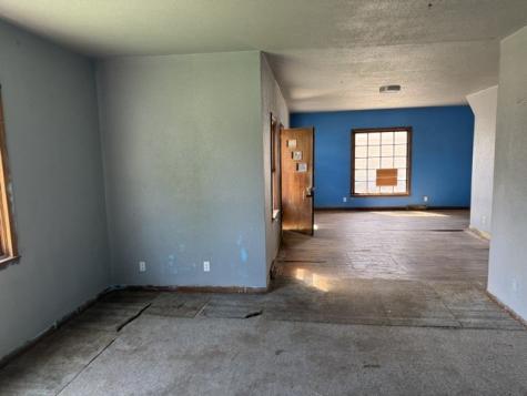 125 Jackson Street W Winthrop IA 50682