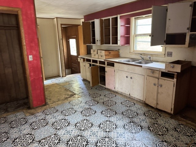 125 Jackson Street W Winthrop IA 50682