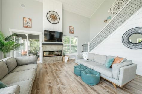 9207 Feather Ridge Road Cedar Rapids IA 52411