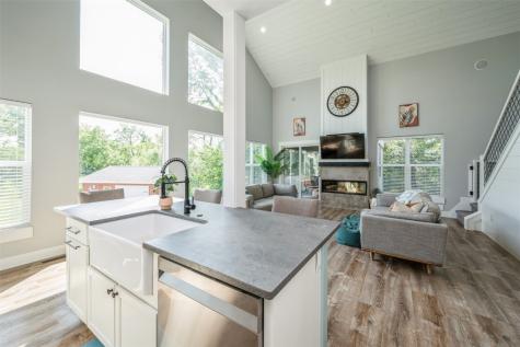 9207 Feather Ridge Road Cedar Rapids IA 52411