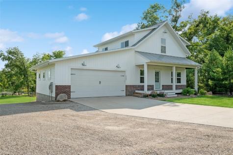 9207 Feather Ridge Road Cedar Rapids IA 52411