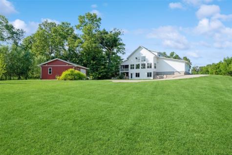 9207 Feather Ridge Road Cedar Rapids IA 52411