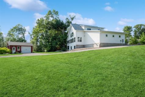 9207 Feather Ridge Road Cedar Rapids IA 52411