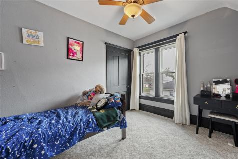 1707 8th Avenue Belle Plaine IA 52208