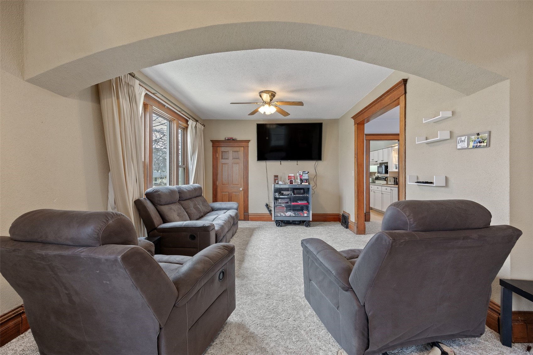 1707 8th Avenue Belle Plaine IA 52208