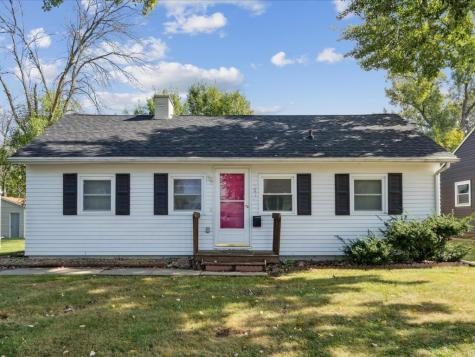 3817 Lennox Avenue NE Cedar Rapids IA 52402
