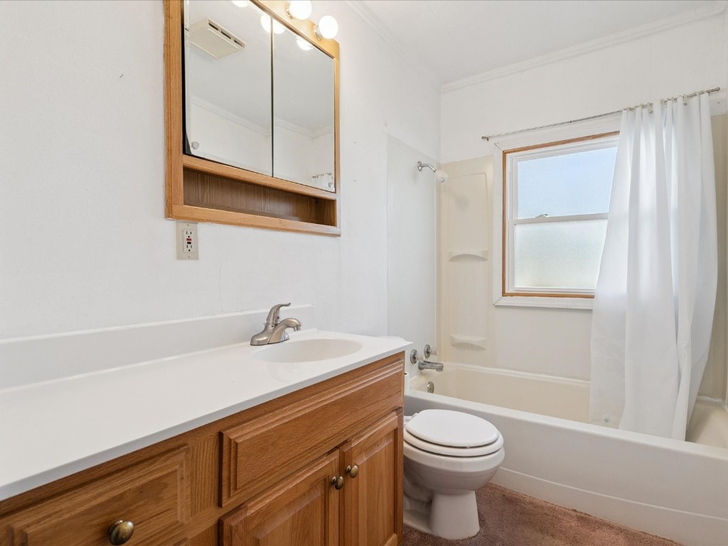 3817 Lennox Avenue NE Cedar Rapids IA 52402