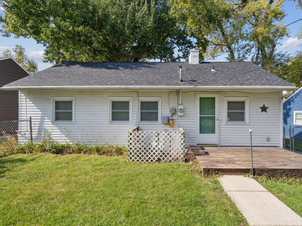 3817 Lennox Avenue NE Cedar Rapids IA 52402