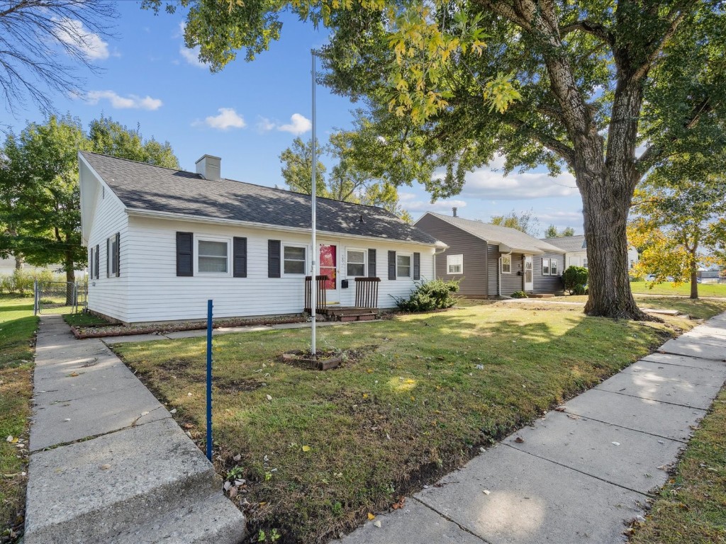 3817 Lennox Avenue NE Cedar Rapids IA 52402