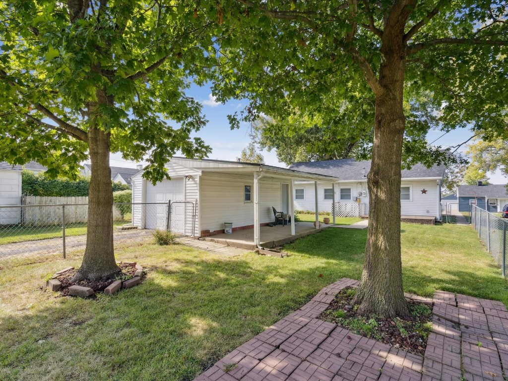 3817 Lennox Avenue NE Cedar Rapids IA 52402