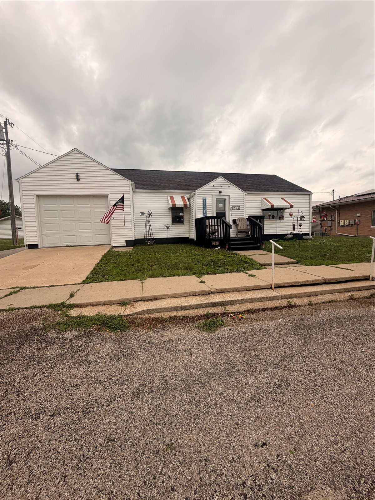 214 1st Street Keystone IA 52249