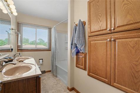 1129 25th Street Cedar Rapids IA 52403