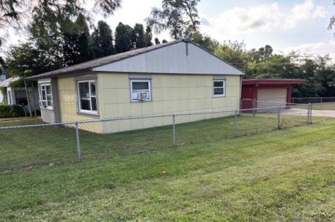2124 1ST Avenue NE Cedar Rapids IA 52402