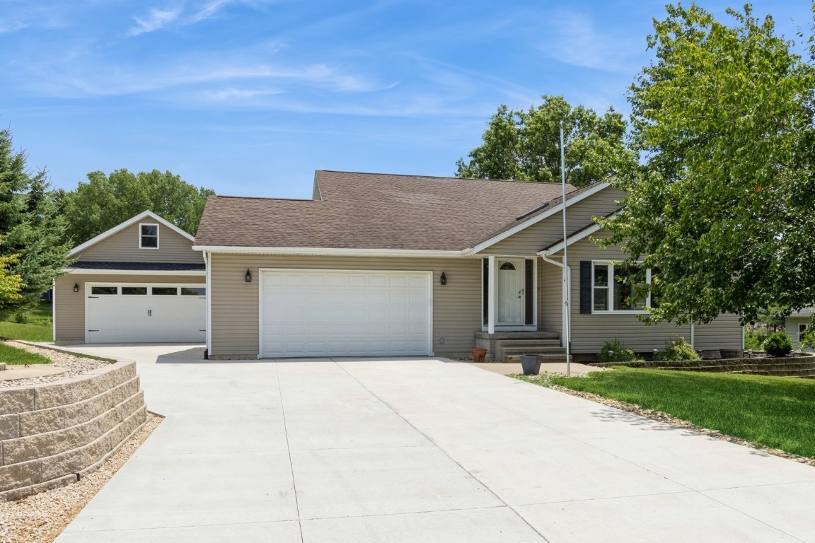 1276 Winchester Drive NE Swisher IA 52338