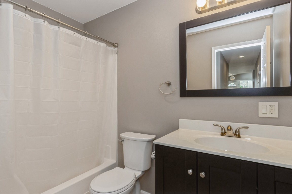 1276 Winchester Drive NE Swisher IA 52338