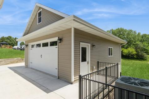 1276 Winchester Drive NE Swisher IA 52338