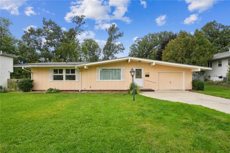 4209 Northwood Drive NE Cedar Rapids IA 52402