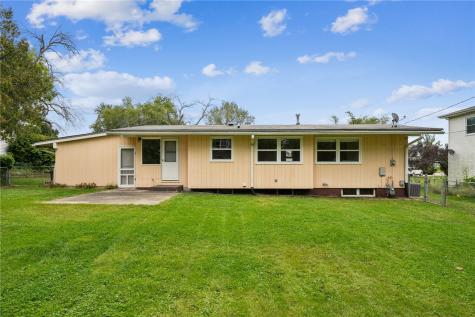 4209 Northwood Drive NE Cedar Rapids IA 52402