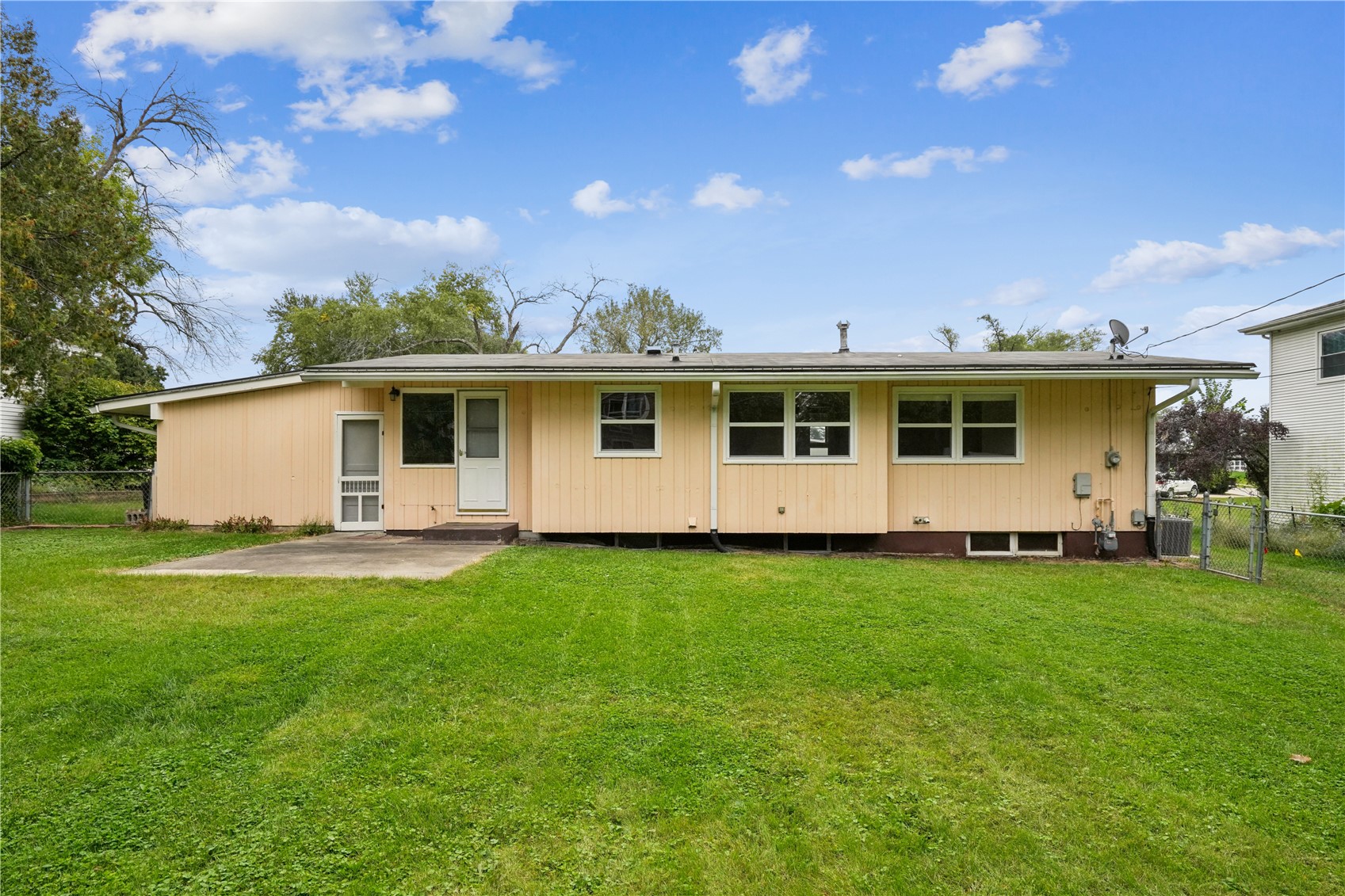 4209 Northwood Drive NE Cedar Rapids IA 52402