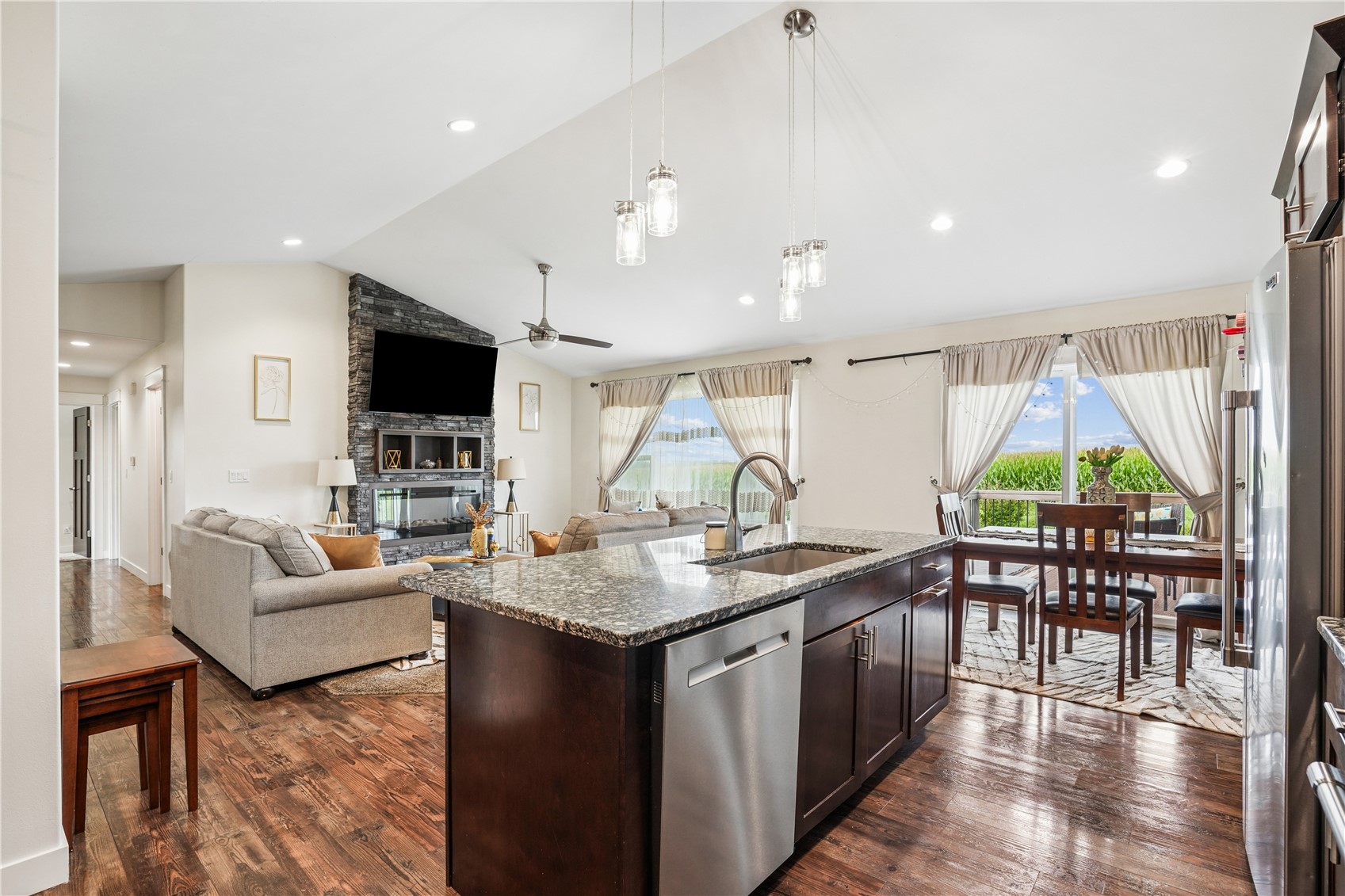 2786 Creekview Trail Palo IA 52324