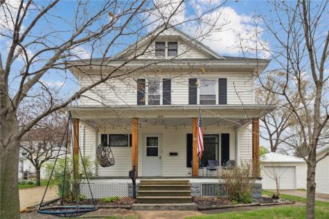 404 3rd Avenue SE Independence IA 50644