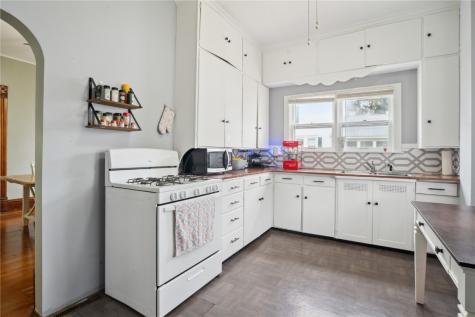 404 3rd Avenue SE Independence IA 50644