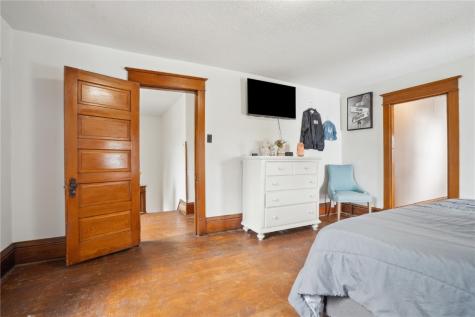 404 3rd Avenue SE Independence IA 50644