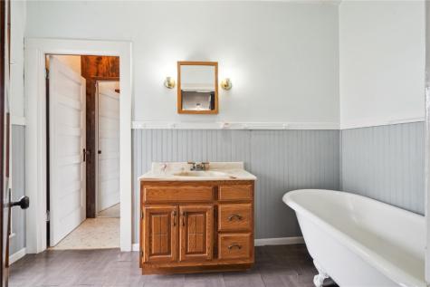 404 3rd Avenue SE Independence IA 50644