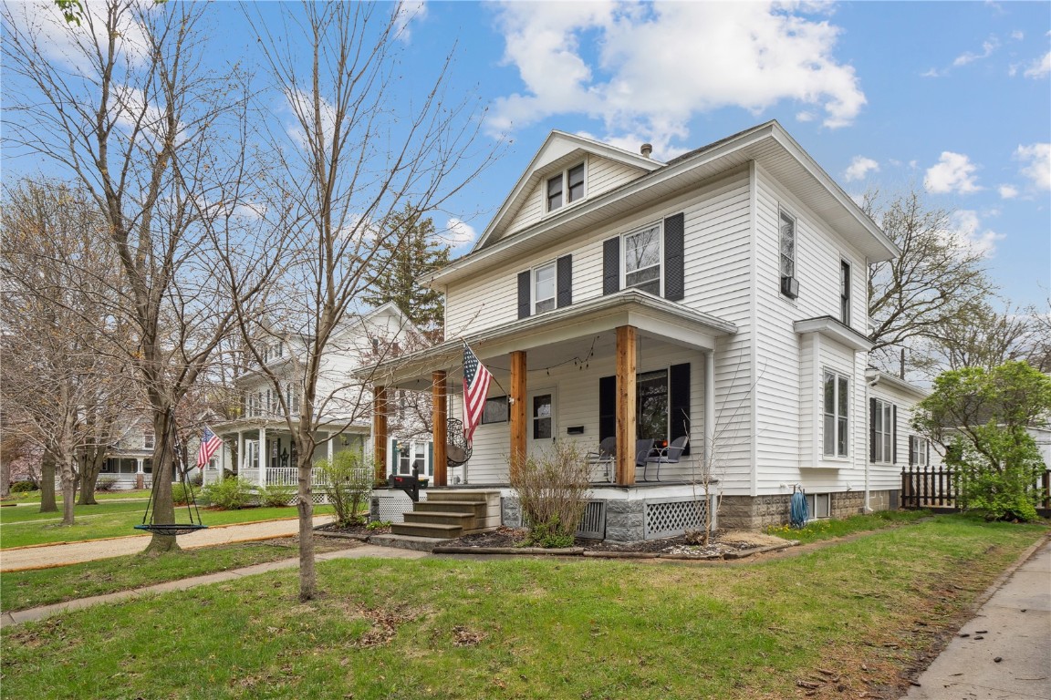 404 3rd Avenue SE Independence IA 50644