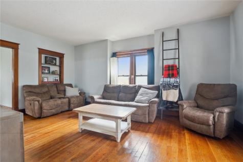 404 3rd Avenue SE Independence IA 50644