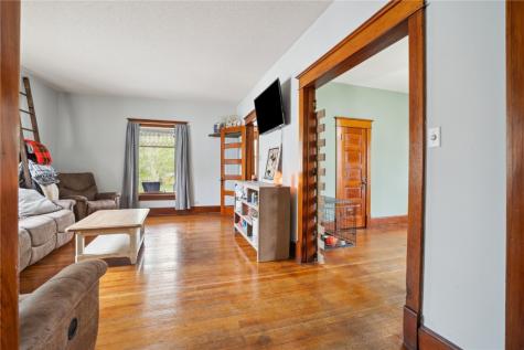 404 3rd Avenue SE Independence IA 50644