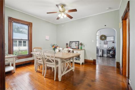 404 3rd Avenue SE Independence IA 50644