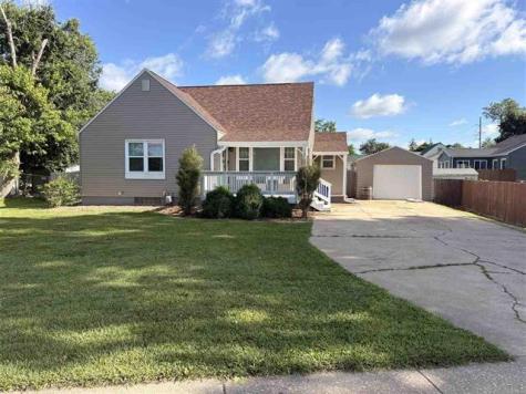 1818 B NW Cedar Rapids IA 52405