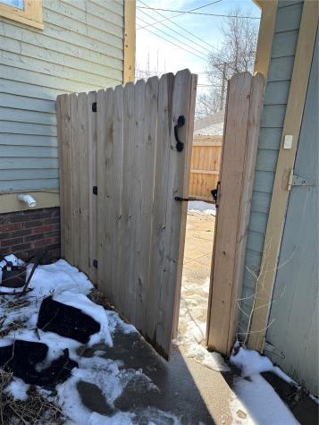 335 SE 19th Street Cedar Rapids IA 52403