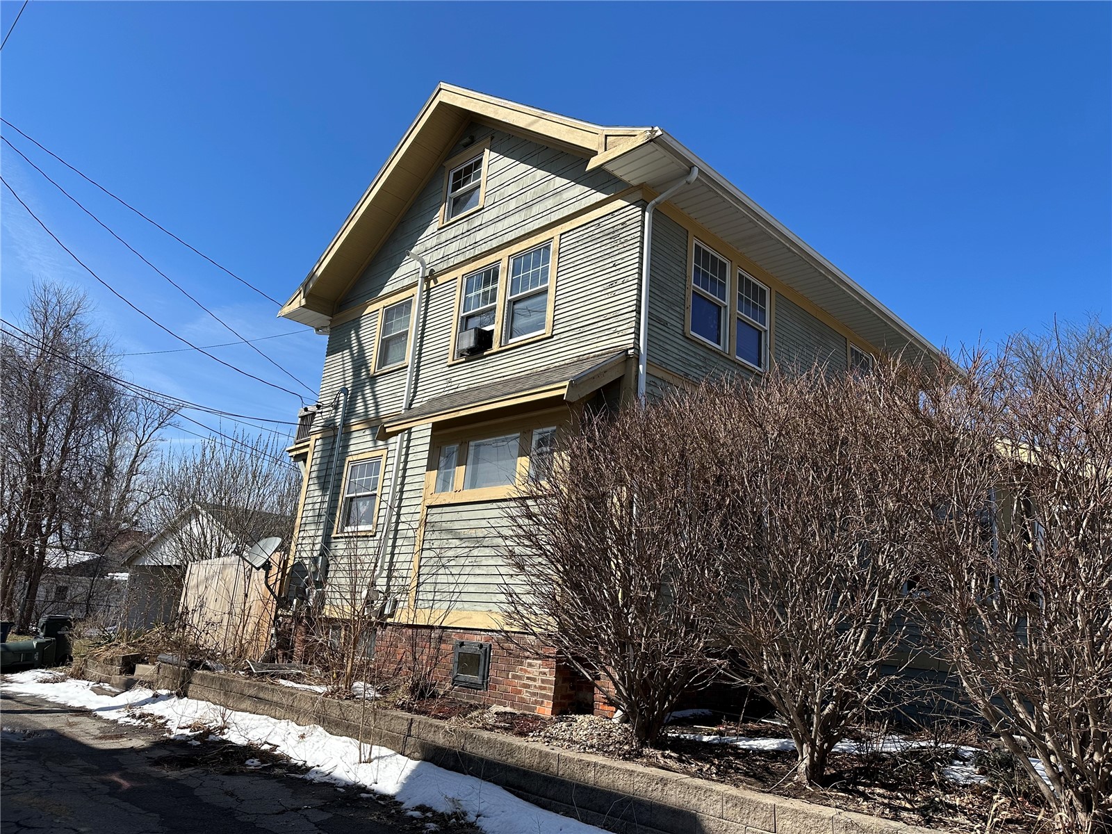 335 SE 19th Street Cedar Rapids IA 52403