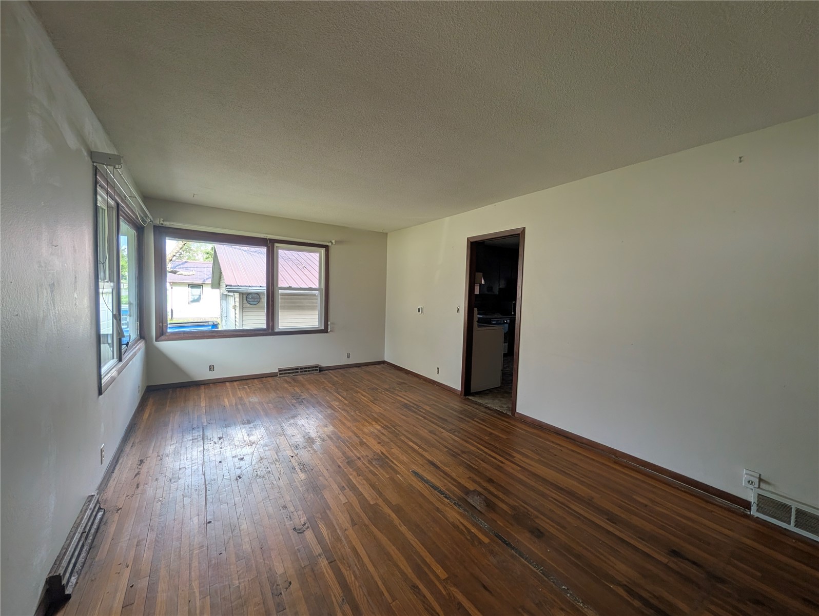 217 2nd Street SW Swisher IA 52338