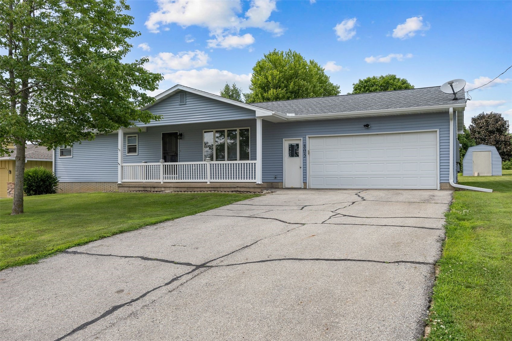 805 W 17th Street Vinton IA 52349